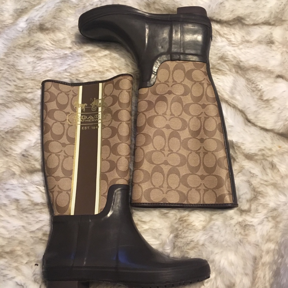 SOLD!!! Coach “ Pammie” Heritage Rainboots - Picture 7 of 8